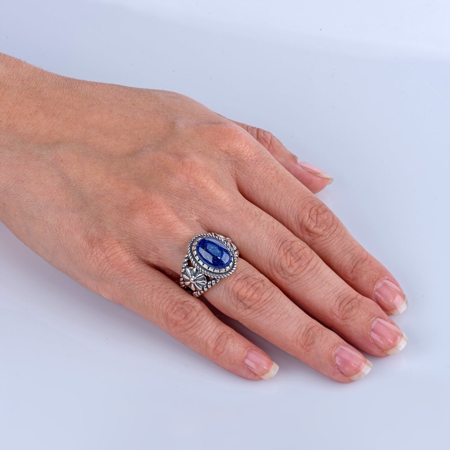 Sterling Silver Women's Ring Lapis Lazuli Gemstone Concha Flower Sizes 5 to 10