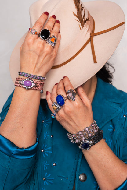 Sterling Silver Black Onyx Concha Flower Border Oval Cut Ring, Sizes 5 to 11