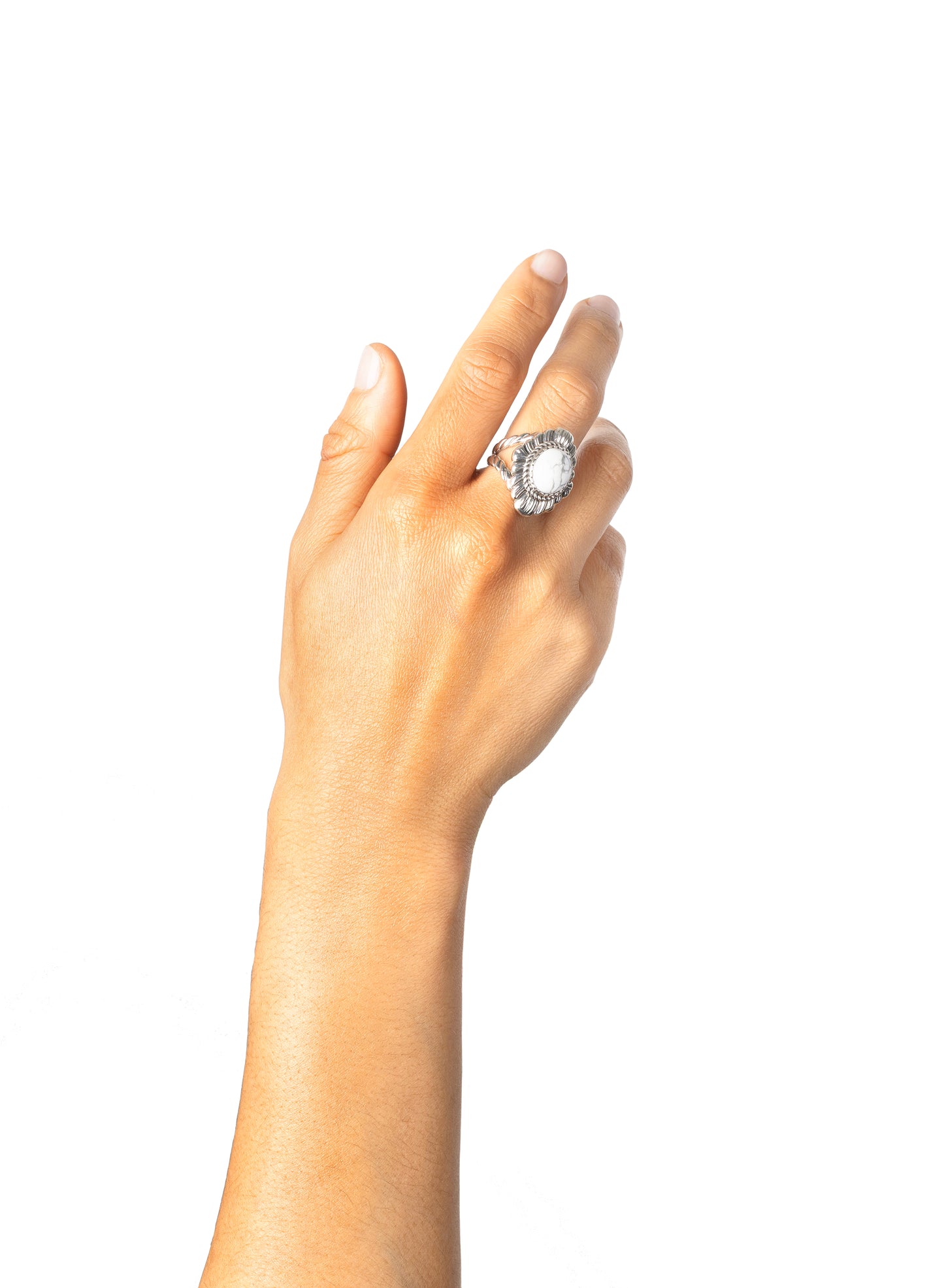Sterling Silver White Howlite Oval-Cut Scallop and Rope Design Ring, Sizes 5 to 11