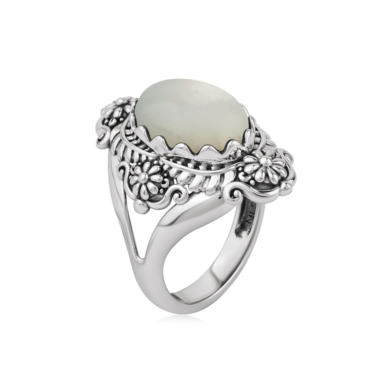  Sterling Silver White Mother of Pearl Oval Scalloped Concha Ring