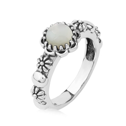  Sterling Silver White Mother of Pearl Single Row Concha Flower Ring